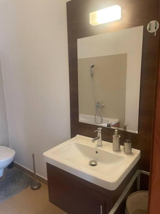 Apartman Pistacia Priame Centrum Bb Banská Bystrica Exteriör bild