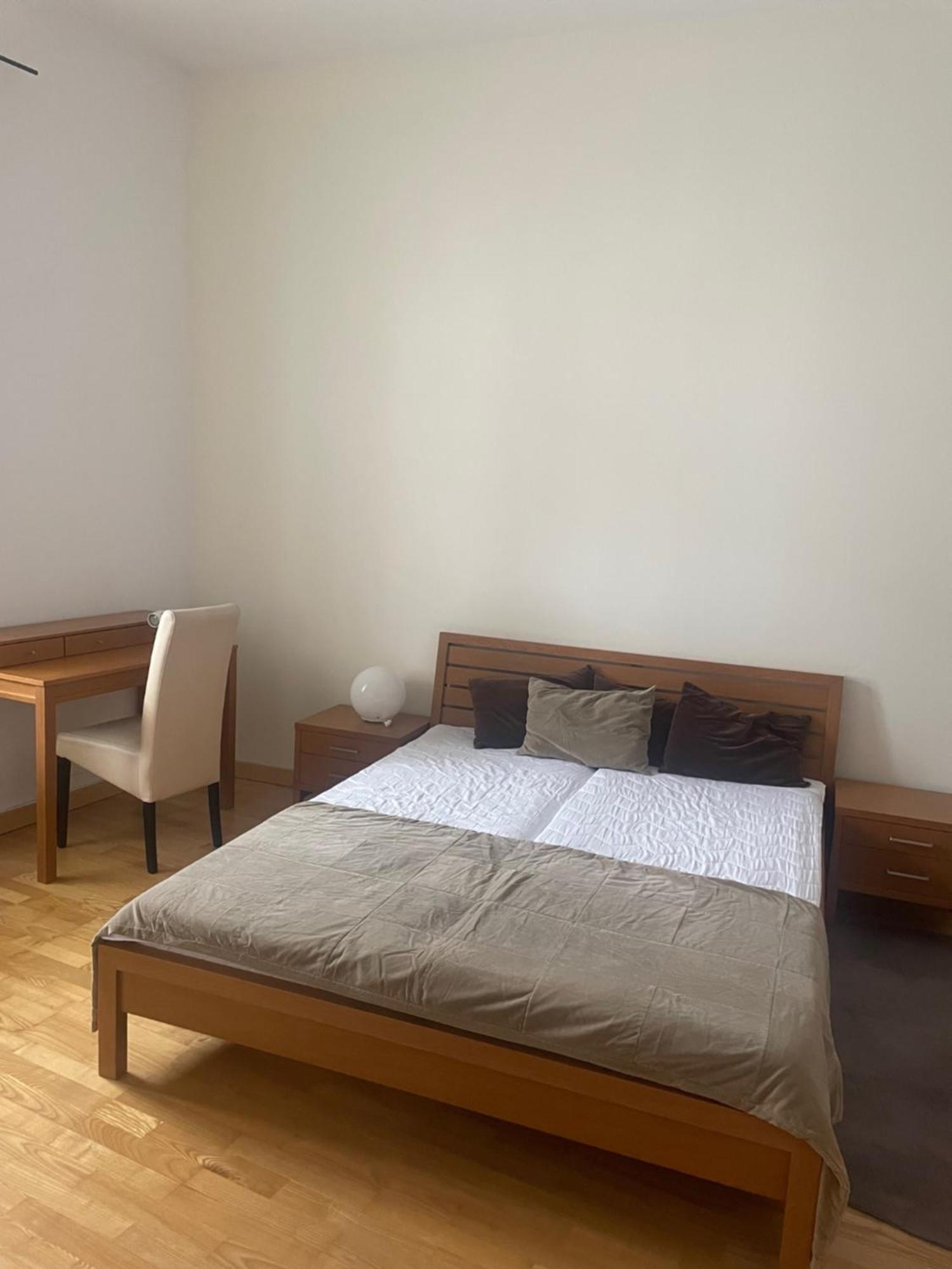 Apartman Pistacia Priame Centrum Bb Banská Bystrica Exteriör bild